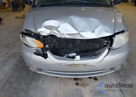 2005 Dodge Grand Caravan Sxt z USA, uszkodzony, nr VIN 2D4GP44L15R459026